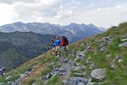 16 Sul sent. 253 con vista verso Cabianca, Torretta, Becco...